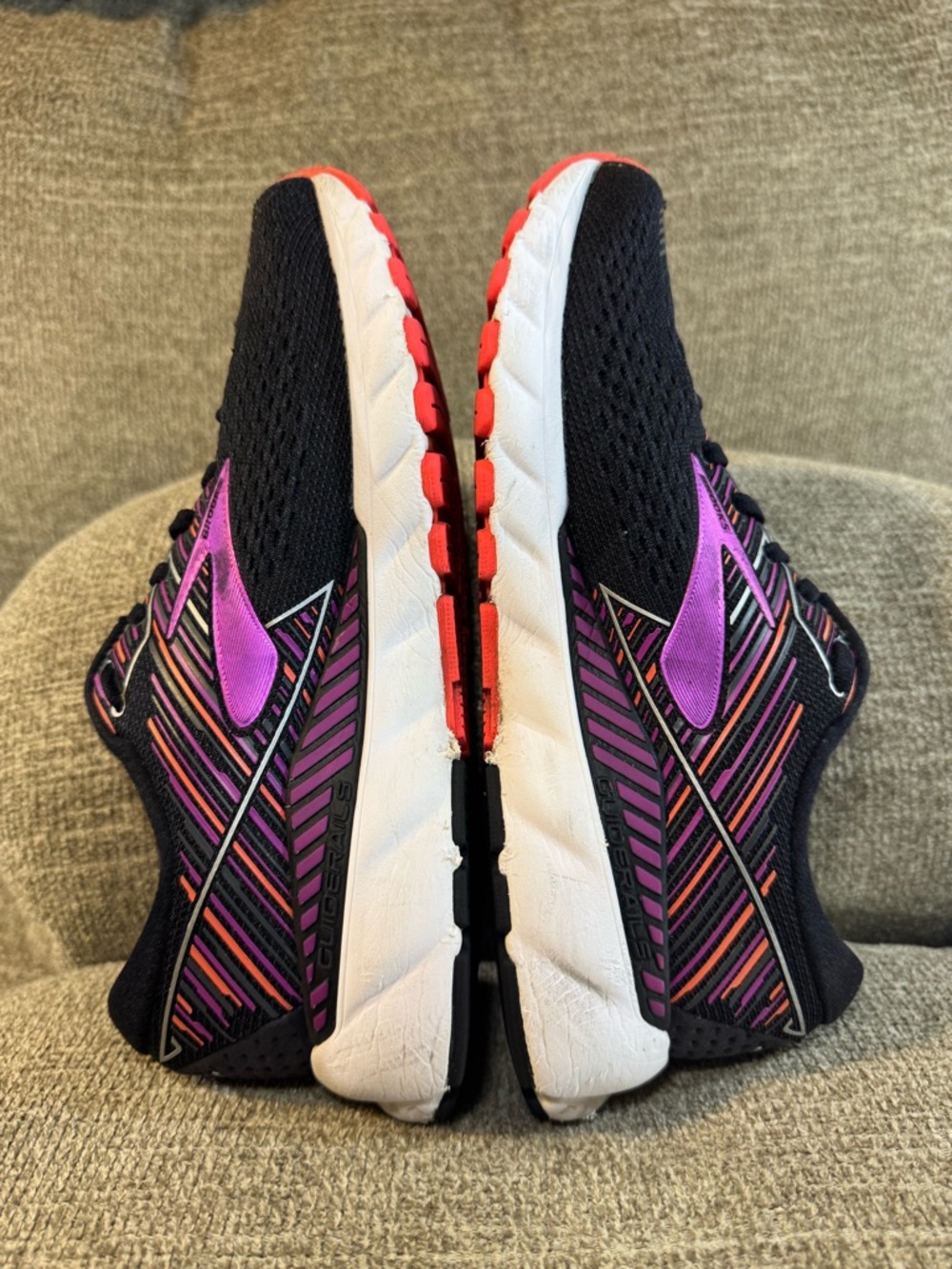 Brooks Adrenaline GTS 19 Women’s Running Shoes Black Purple and Coral Size 9 - Picture 4 of 11